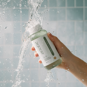 تونیک مو آنوهه در روتین مو: راهکارهای رشد مو برای مردان و زنان